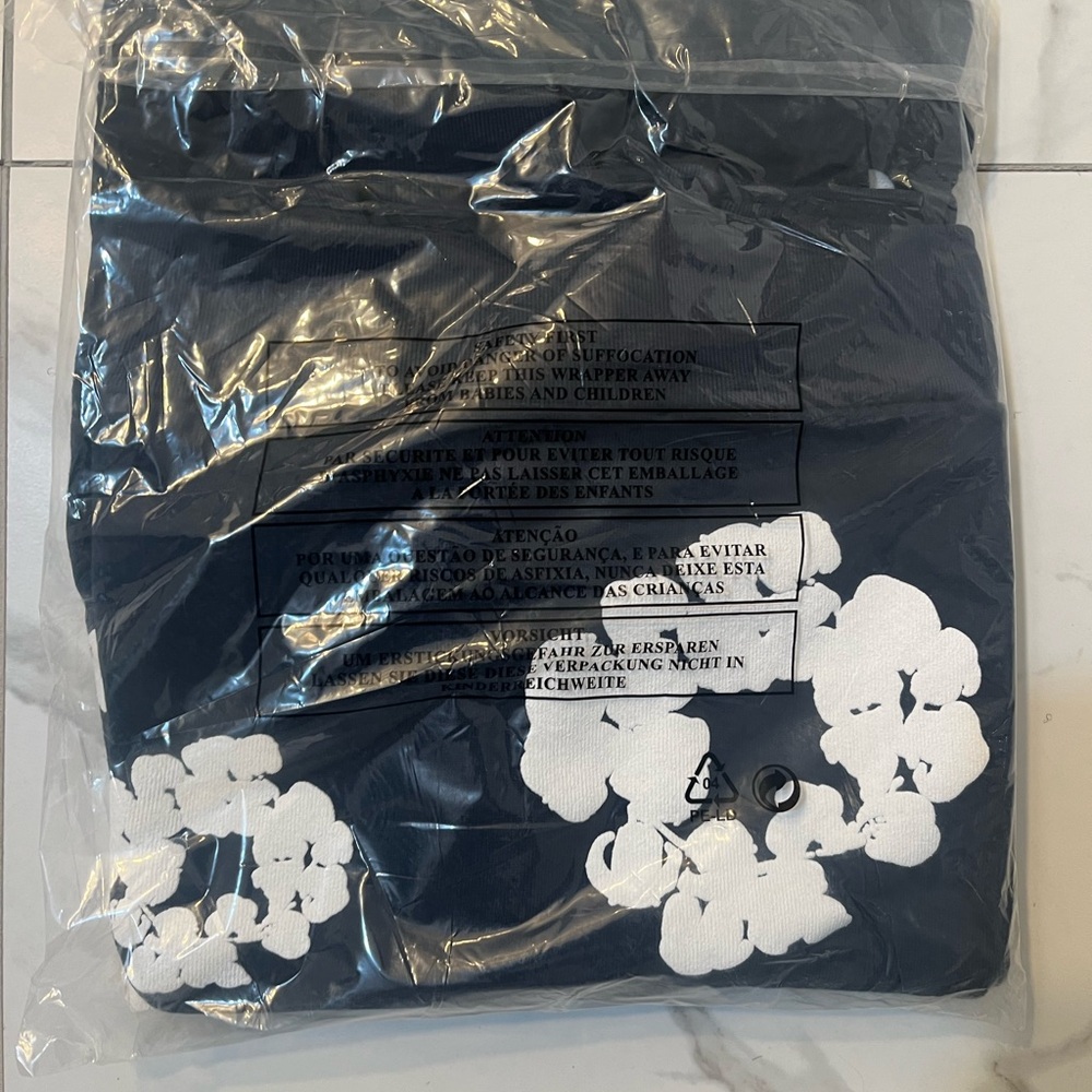 Denim tears navy blue size M + Sp5der beluga hoodie sizes M and XL
